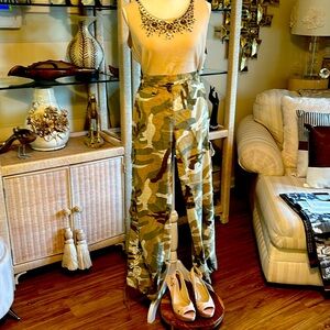 I have a sleeveless tank top with rineston on top